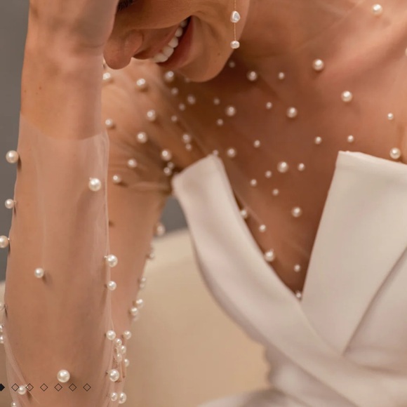 Pearl Bodysuit - Picture 1 of 9